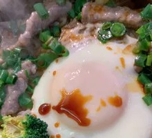 Beef and Egg Claypot Rice