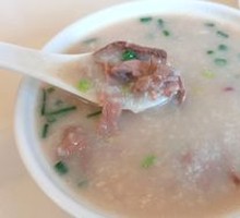 Freshly Boiled Pork Offal Rice Porridge