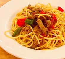 Black Pepper Beef Noodles