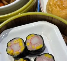 Seaweed Seafood Roll