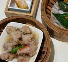 Golden Garlic Steamed Pork Ribs