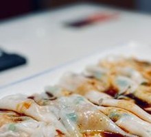 Cordyceps Mushroom and Pork Steamed Rice Noodles