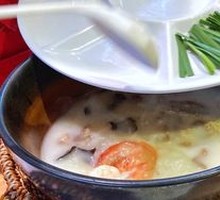 Health-Preserving Mushroom Hot Pot Rice Noodles