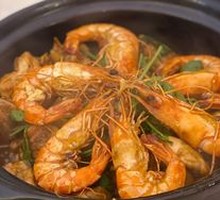 Nine-Section Shrimp Chicken Pot