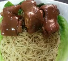 Golden Pork Shank Noodles