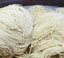 Hand-Beaten Bamboo Lift Noodles