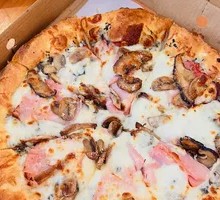 Truffle Ham Pizza