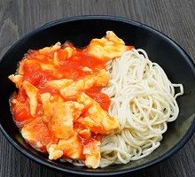 Tomato and Egg Noodles