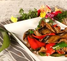 Stir-Fried Eel with Three Peppers