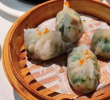 Green Shrimp and Chives Dumplings