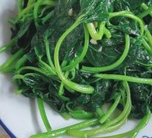 Stir-fried Sweet Potato Leaves with Garlic