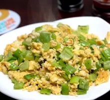 Green Pepper and Egg Fried Rice