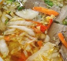 Sour Cabbage Beef Noodles