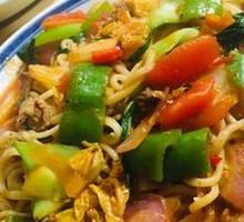 Garlic Shoot Beef Noodles