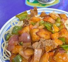 Potato, Green Pepper, and Beef Noodles