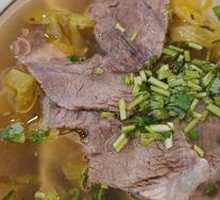 Sour Cabbage Beef Noodles