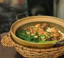 Chicken and Preserved Meat Claypot Rice