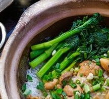 Chicken and Pork Clay Pot Rice