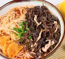 Wood Ear Mushroom and Pork Noodles