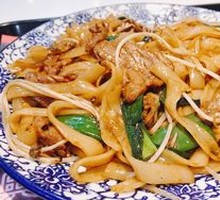 Dry-Fried Beef Rice Noodles