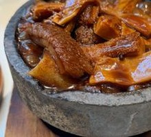 Stewed Beef Tripe with Rice Noodle Roll