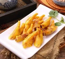 Salt-Baked Chicken Claw Rice