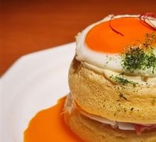 Caramelized Bacon and Cheese Pancake