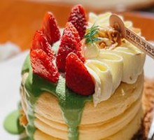 Strawberry Matcha Pancake