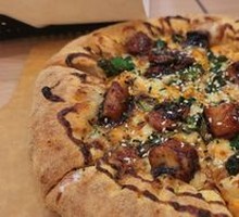 Japanese Teriyaki Eel Pizza