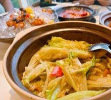 Stir-Fried Bok Choy in Clay Pot