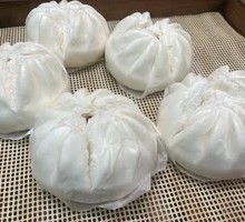 Honey-glazed Barbecue Pork Buns