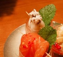 Thai-Style Salmon Sashimi (50g)