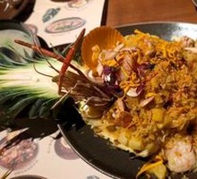 Signature Pineapple Seafood Fried Rice