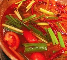 Yunnan Spicy Sour Broth
