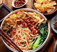 Luosifen Family Feast