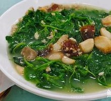 Fresh Pigeon Soup with Mulberry Leaves