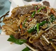 Stir-Fried Beef Rice Noodles
