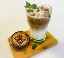 Mint Iced Latte