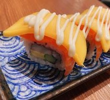 Mango Salmon Roll