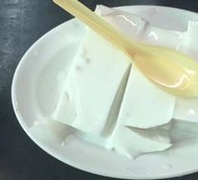 Signature Coconut Cake
