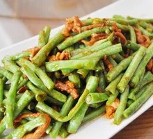 Stir-Fried Green Beans with Pork Slices