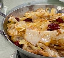 Spicy Stir-Fried Cabbage