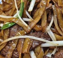Dry-Fried Beef Rice Noodles