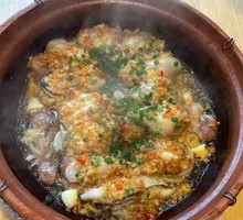 Stir-Fried Garlic Oyster Pot