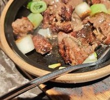 Signature Stir-fried Beef Cubes with Snowflake Texture