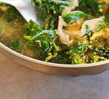 Goji Leaf and Pork Liver Soup with Pork Slices