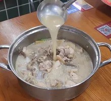 Medicinal Pepper Pork Stomach Chicken Pot