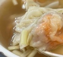 Fresh Shrimp and Crab Bamboo Noodles