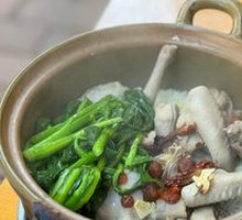 Signature Medicinal Pigeon Claypot Rice