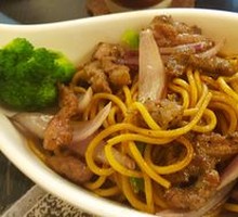 黑椒牛柳炒意粉